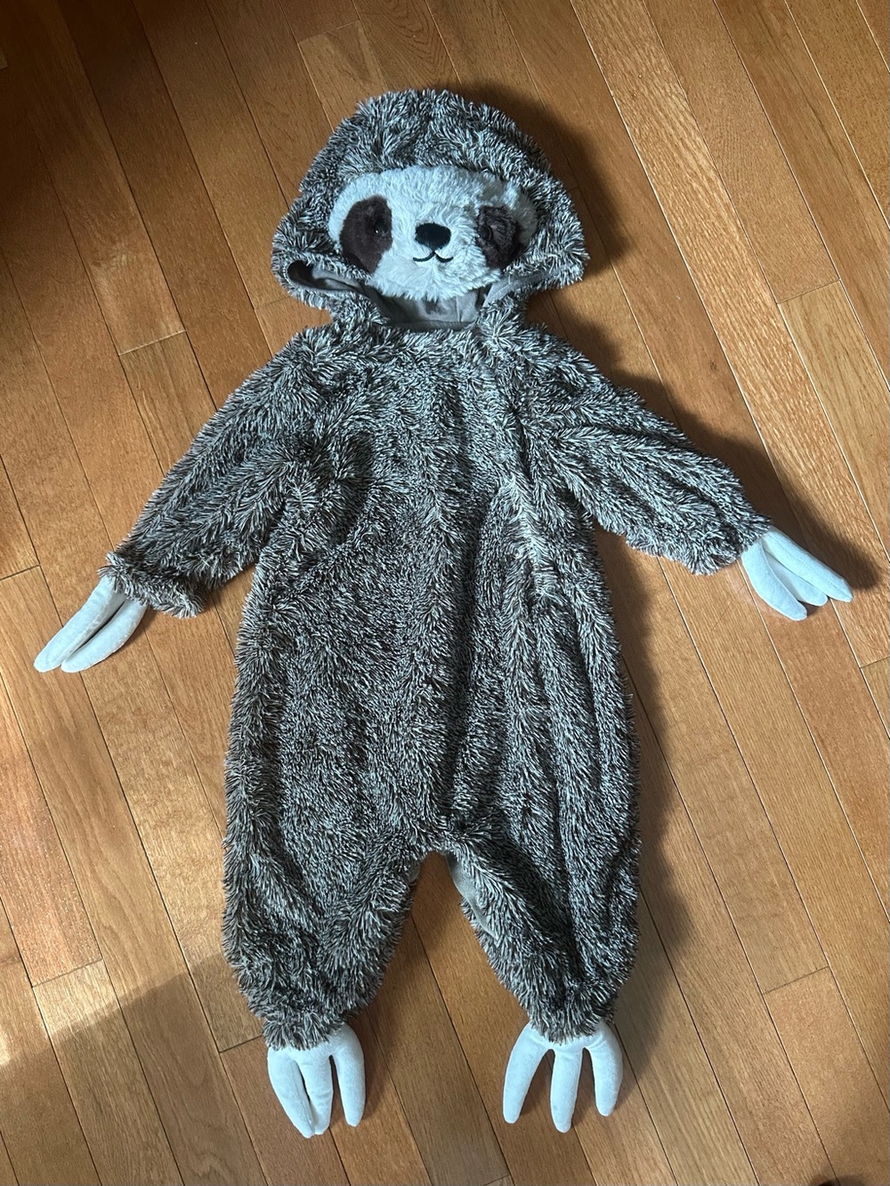 Pottery Barn Kids Baby Sloth Costume (6-12mo)